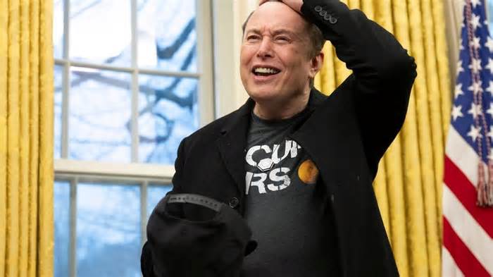 Elon Musk’s Nazi Robot Just Landed a Contract With the Department of Defense