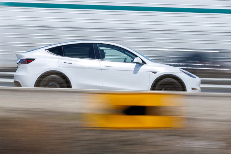 Tesla’s quarterly deliveries beat analysts’ estimates