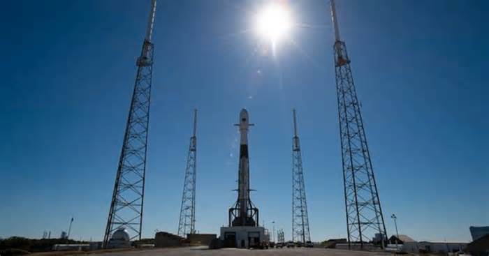 SpaceX set for Falcon 9 rocket launch from Florida