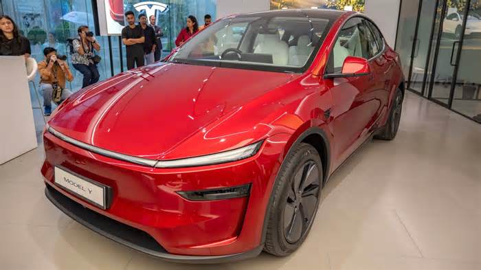 Eyeing the Tesla Model Y? Here are all the colour options and costs explained