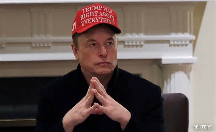 Elon Musk Forced To Correct Grok After It Claims He "Took" Stephen Miller's Wife