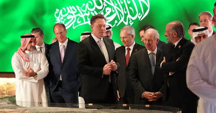 Gulf Deal-Making Spree Also Benefited Elon Musk and His Family