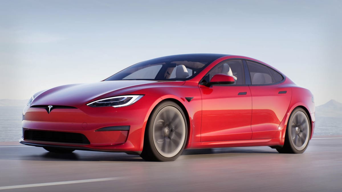 Musk Delivers First Tesla Model S Plaid