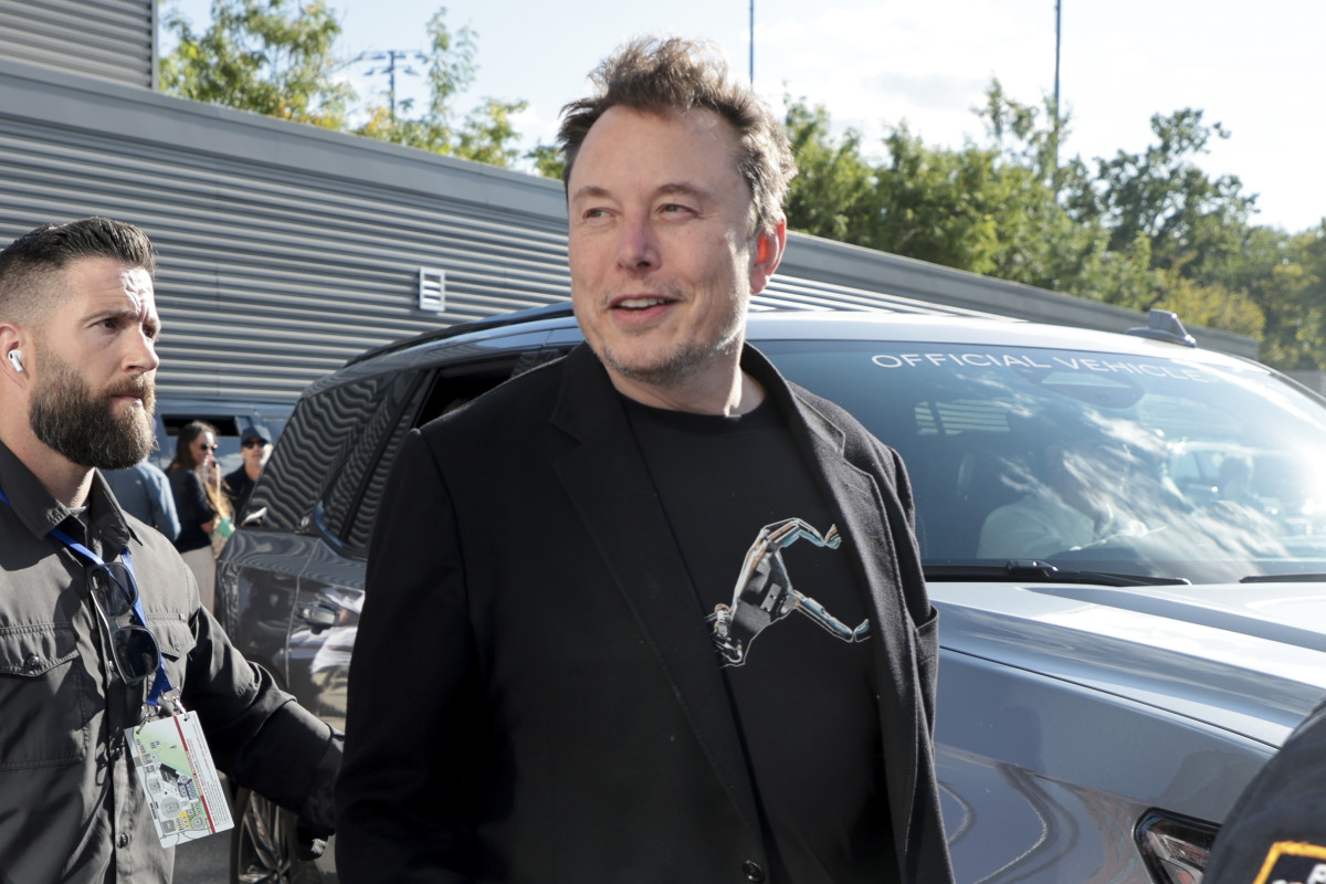 Veteran analyst makes jaw-dropping call on Tesla stock