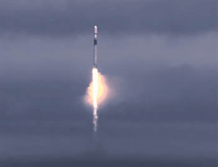 🚀 Falcon 9 roars from Vandenberg, launches NASA’s TRACERS to track invisible solar storms