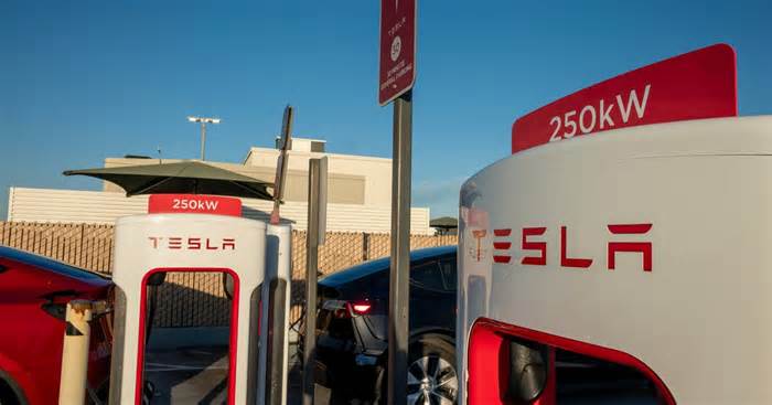 BP keen to buy Tesla supercharging sites for U.S. expansion