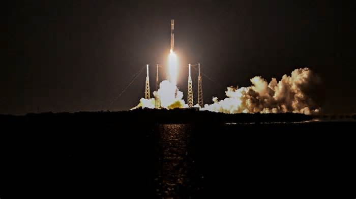 SpaceX planning June 12 launch of next Starlink mi ...