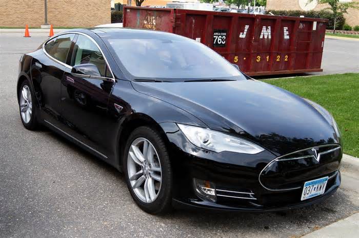 Tesla Ordered to Pay $243M in Florida Autopilot Crash Verdict
