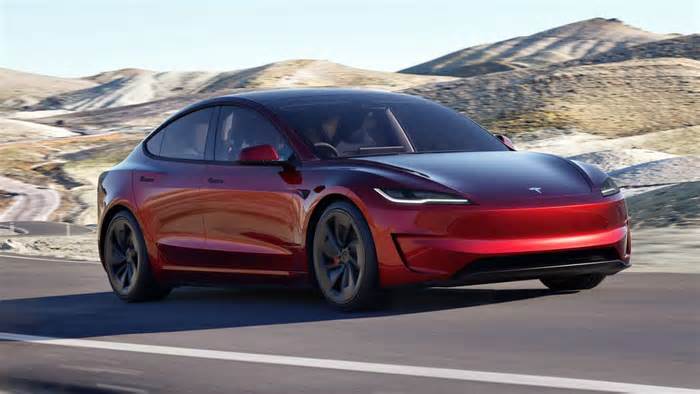 New Tesla Model 3 Performance hopes to retake the high-performance EV exec throne