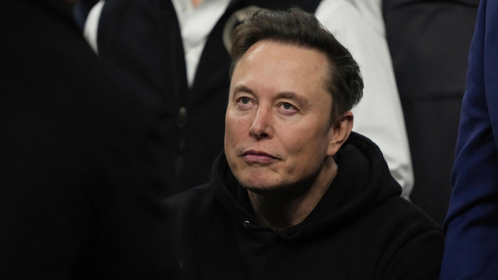 Tesla [NASDAQ: TSLA] Stock Falls 3.7% as China FSD Approval Eludes Musk After Trump-Xi Summit