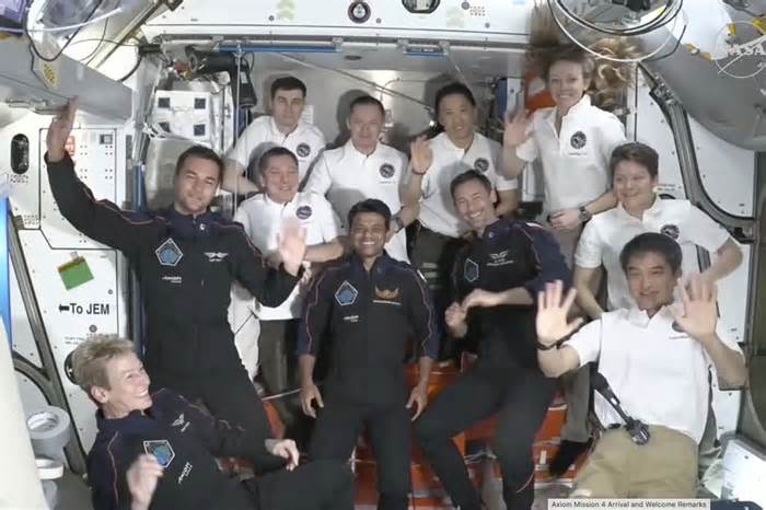 Spaceship carrying astronauts from India, Poland, Hungary, docks with International Space Station