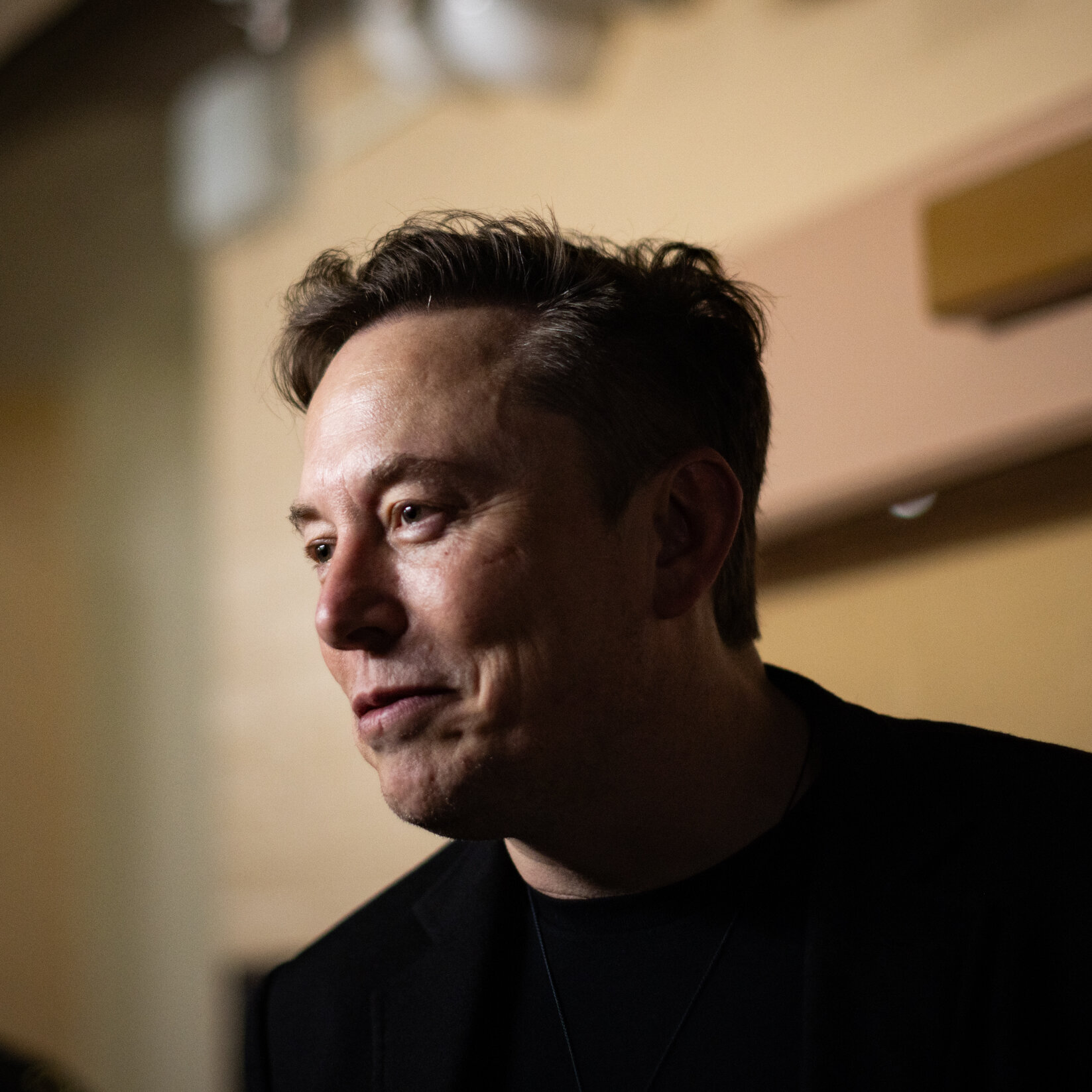 Tesla Investors Back Musk’s Trillion Dollar Payday