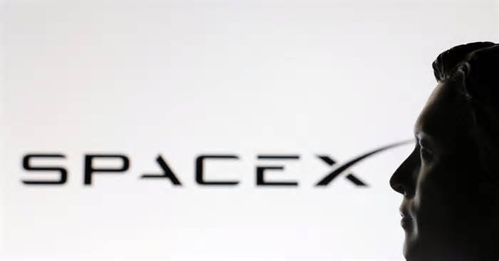 SpaceX will not decommission Dragon, Musk says