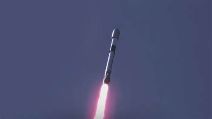 SpaceX launches Falcon 9 rocket with Starlink satellites from Florida