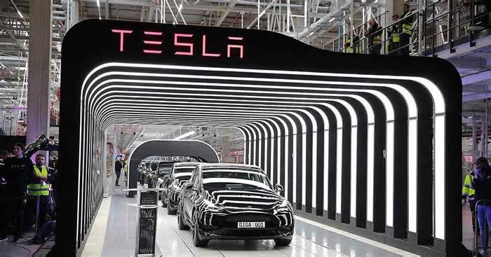Tesla’s $25,000 car means tossing out Henry Ford's 100-year-old assembly line