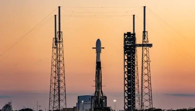 Güney Kore askeri casus uydusunu SpaceX roketiyle fırlatıldı
