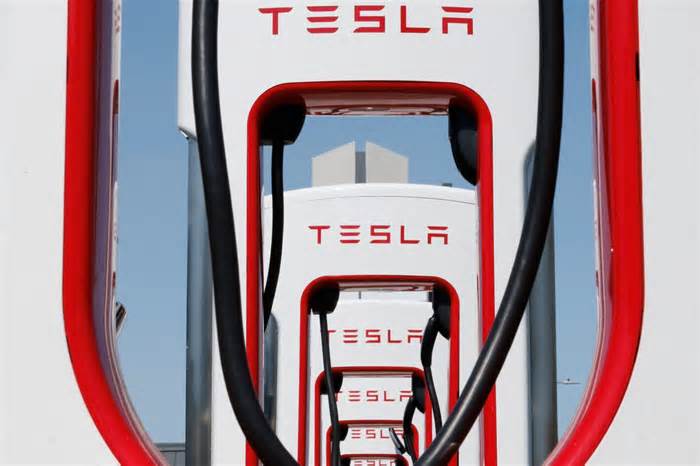 Tesla likely to face ‘a few rough quarters’ from end of U.S. EV support, Musk says