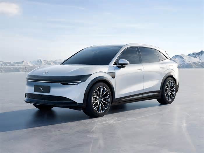 2025 Zeekr 7X Price and Specs Revealed, Undercuts Tesla Model Y