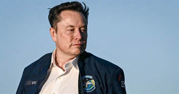 As his feud with Trump reignites, Musk's business with the government is back in the crosshairs