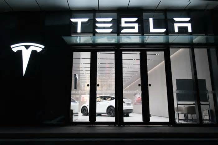 Tesla Q2 Preview: The Market's Biggest Bluff, The Trillion-Dollar Illusion Is Over