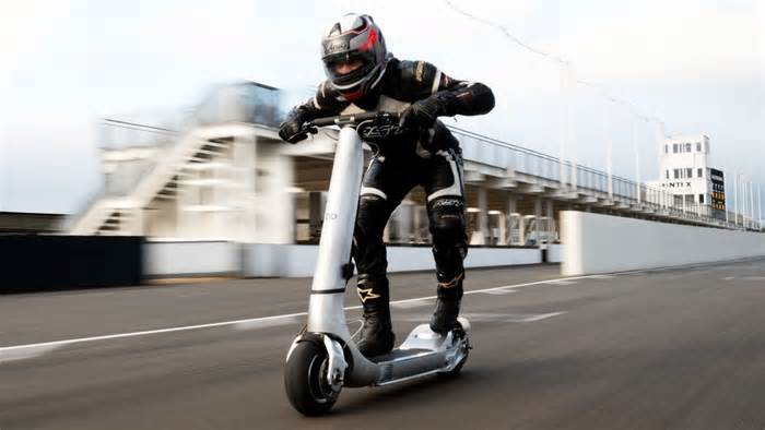 There’s now an e-scooter that can hit 160kph and beat a Tesla Model 3 to 100kph