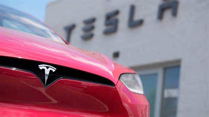 Tesla targets June 12 launch of robotaxi service in Texas city