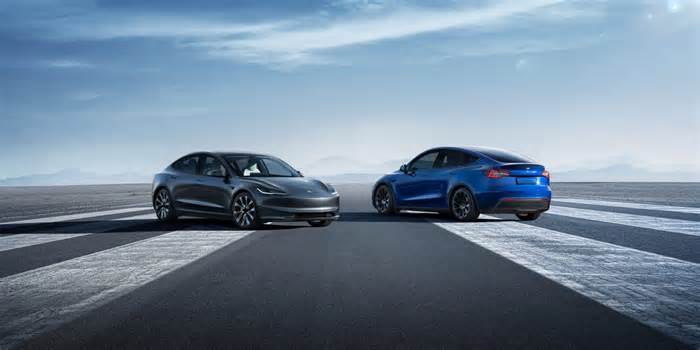 Watch Tesla's first fully autonomous car drive itself to its new Texas owner