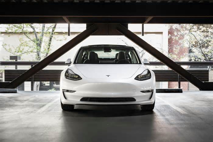 Tesla Offers Model 3 Demo Vehicles at Discounted Prices in U.S. and Canada