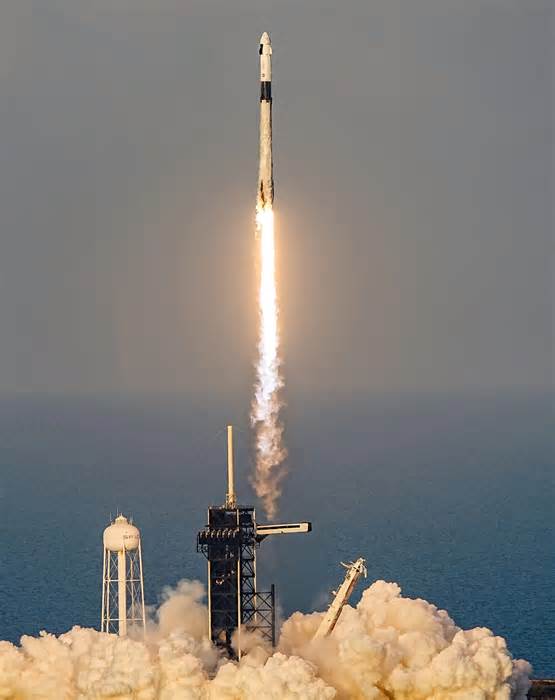 What to know: Axiom Space astronauts to launch on SpaceX rocket in Florida overnight