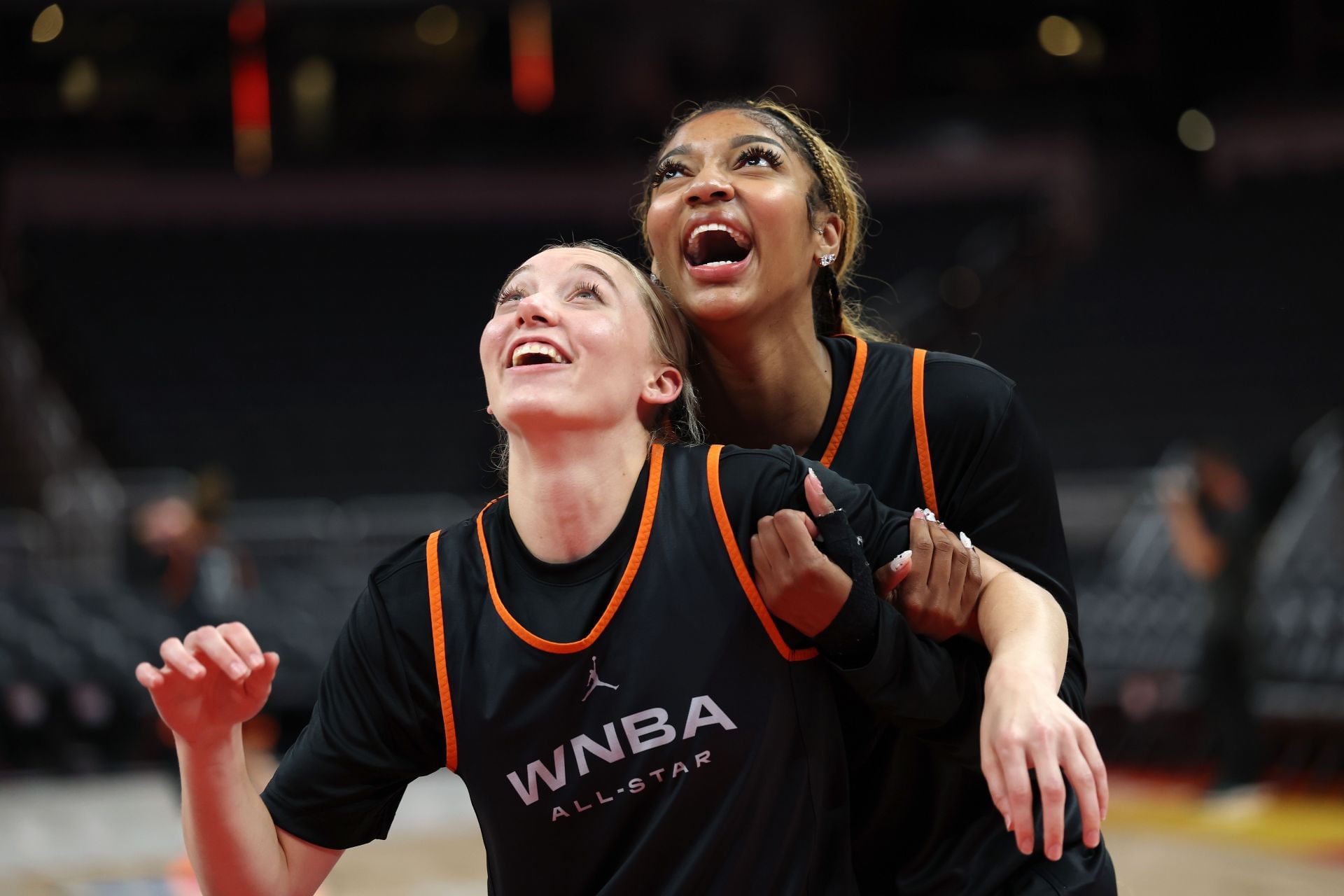 "Paige Bueckers will show you best texmex spots": WNBA fans react as Angel Reese stirs blockbuster trade buzz with cryptic post
