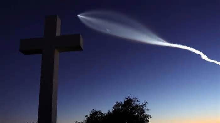 SpaceX Falcon 9 rocket launched from Vandenberg, California Space Force Base