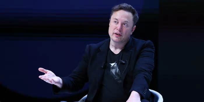 Elon Musk is going founder mode on Tesla's $16.5 billion chip deal with Samsung