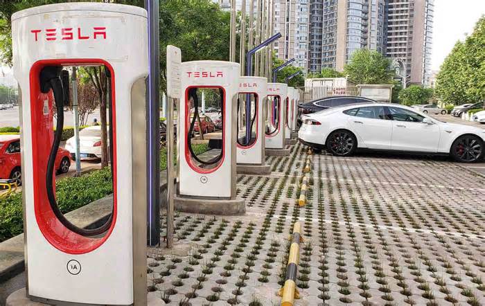 Tesla's Charging Network Could Have Been Its $12 Billion Goldmine–but Elon Musk Killed It