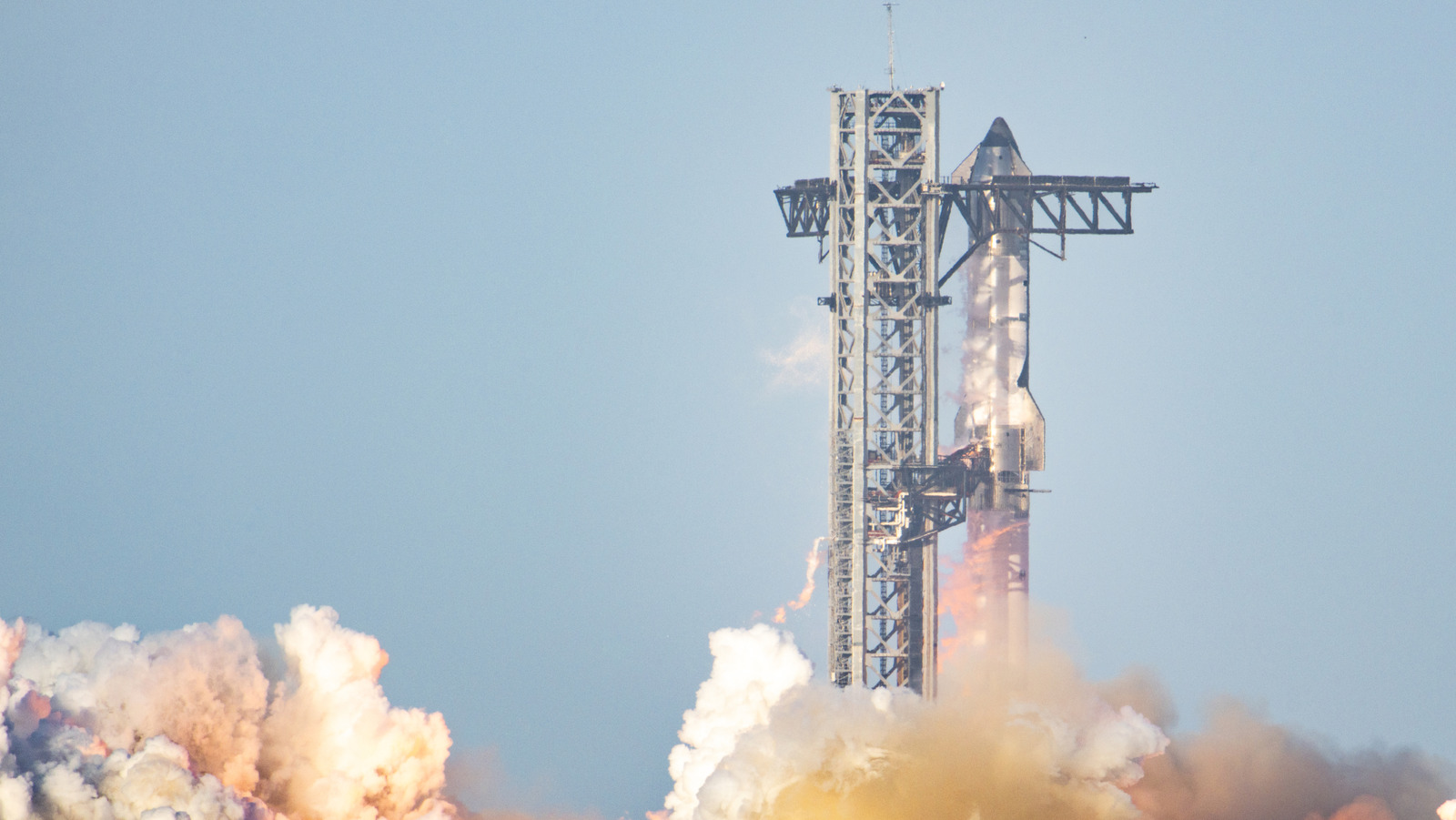 Florida Flights May Have To Adapt To Sharing Airspace With SpaceX - Here's How It May Affect You