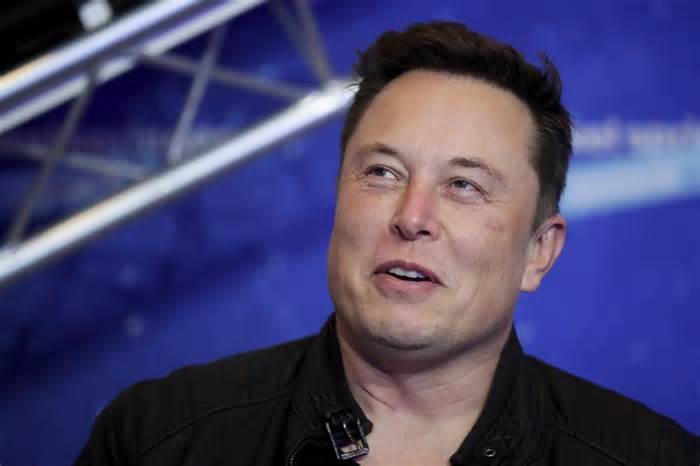 Elon Musk offers to buy Open AI