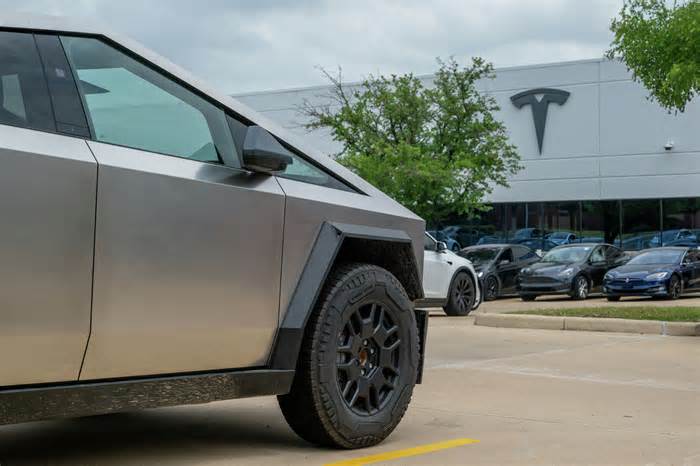 Tesla recalls thousands of Cybertrucks shipped with faulty accelerator pads