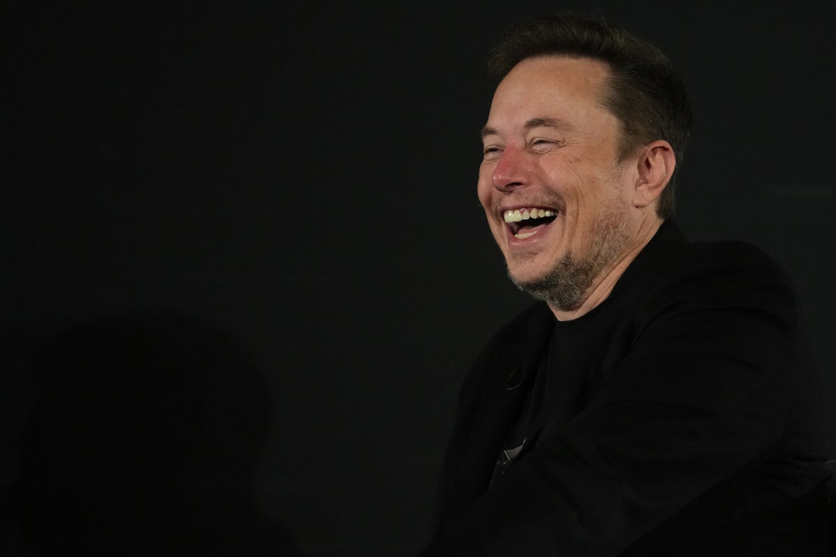Elon Musk trolls top Trump official with crude comments