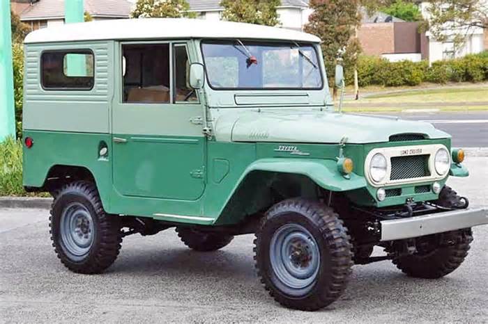 Electric Revival of the Toyota Land Cruiser FJ40