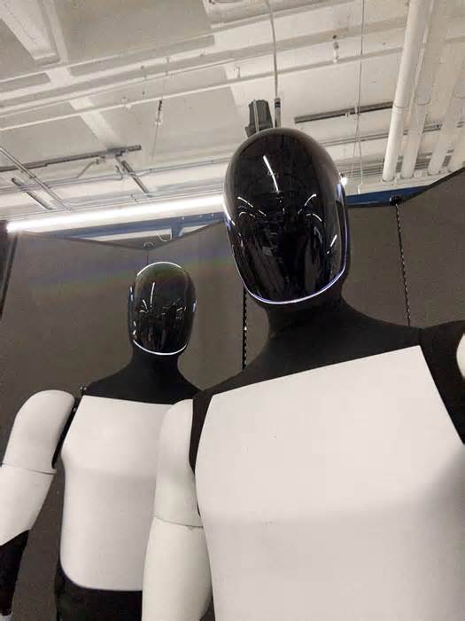 Tesla's AI Revolution: What Musk’s New Pay Deal Means for Investors