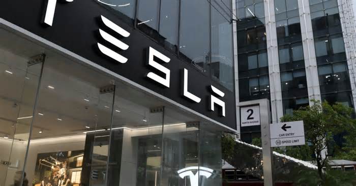 Tesla Will Love China Rival BYD’s Struggles to Expand in Key Market