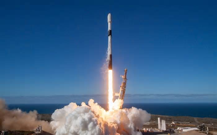 SpaceX Completes First Launch of WorldView Legion Satellites