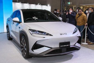 China's BYD electric cars beat Tesla deliveries in 2025