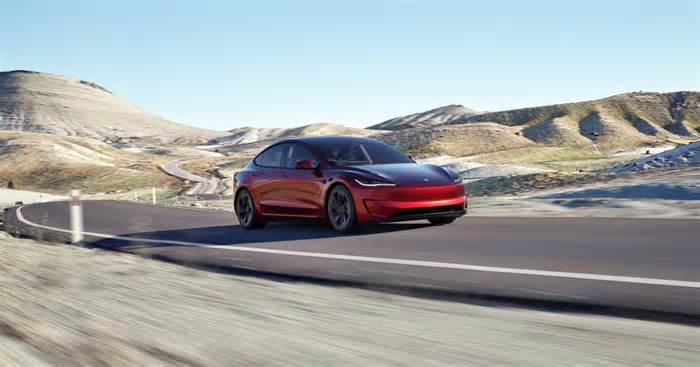 Tesla's freshened Model 3 Performance is a crazy fast, 510-hp bargain