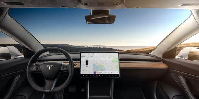 Elon Musk Is Putting His Grok AI in Your Tesla