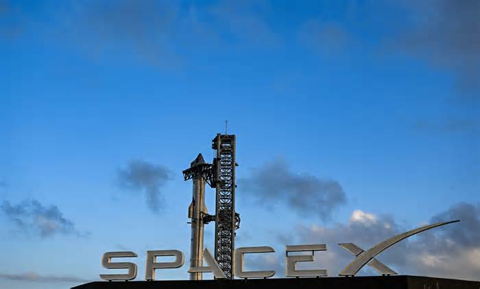 SpaceX’s Starship Spacecraft Explodes During Ground Test