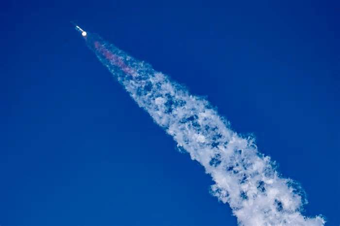 Elon Musk’s SpaceX Starship Explodes Again But Orbits For 46 Minutes