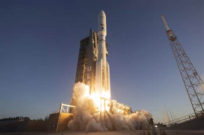 Second batch of Amazon Kuiper satellites blast off aboard Atlas V rocket