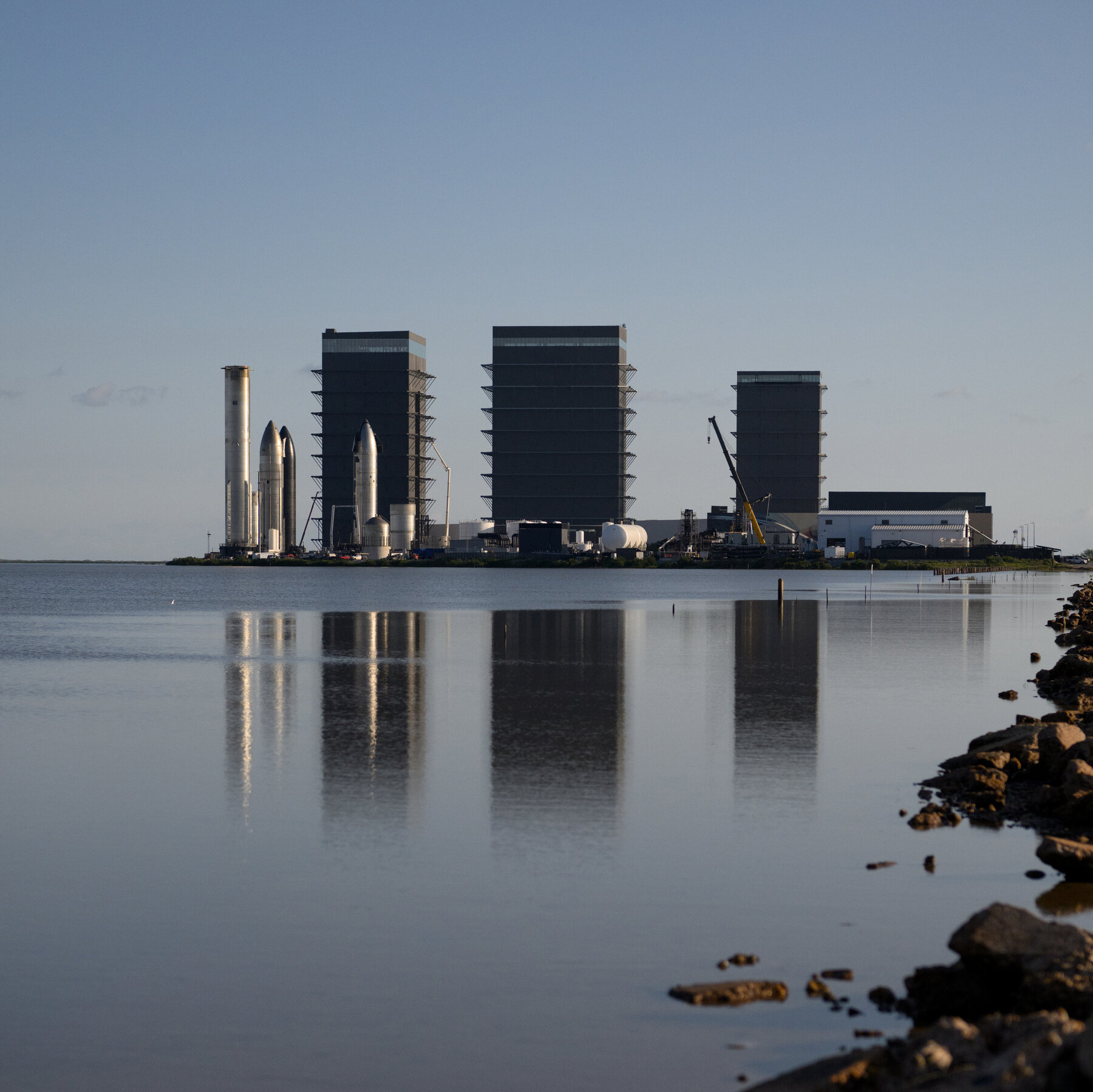 Elon Musk Merges SpaceX With His A.I. Start-Up xAI