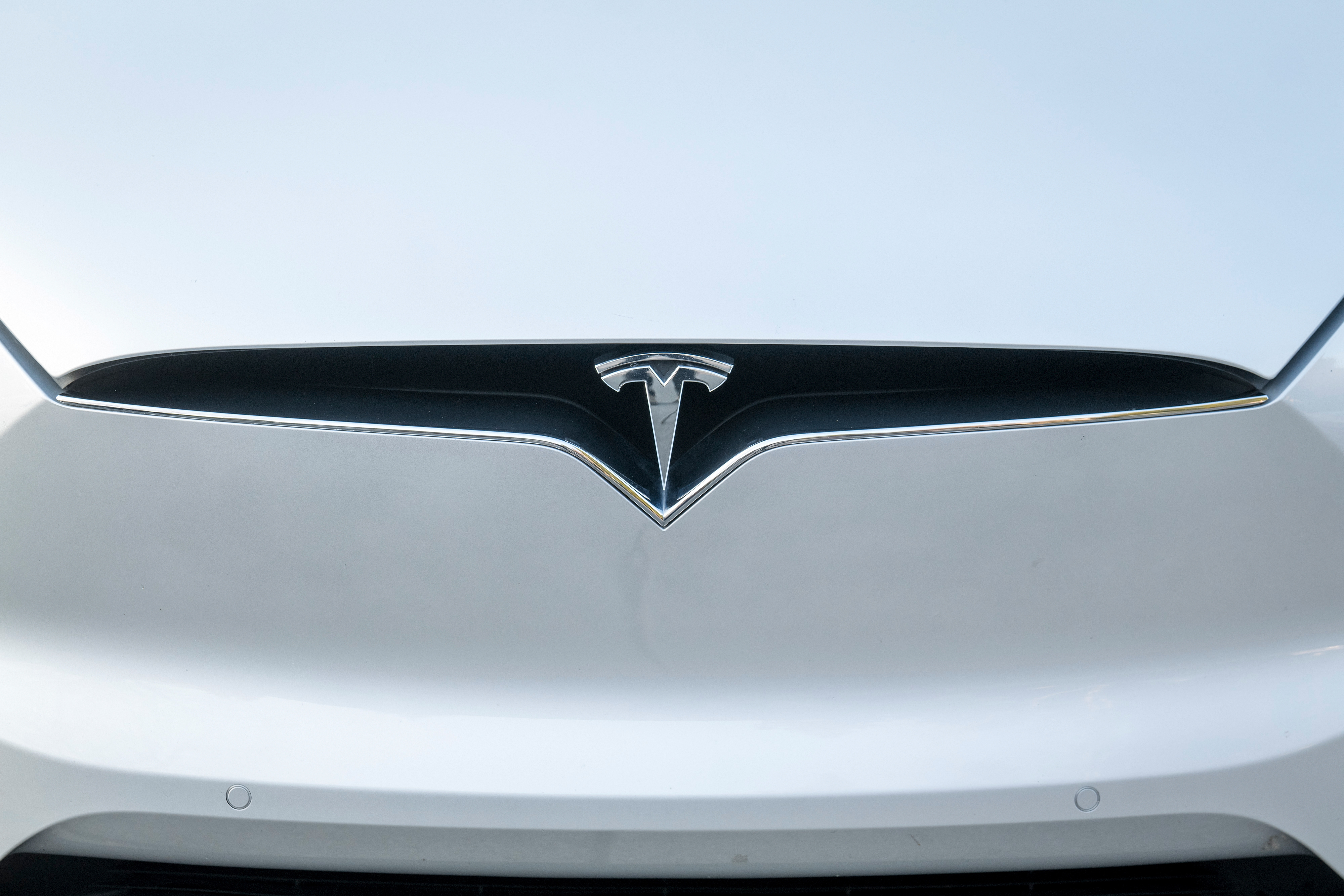 The Mystery of the Burnt Tesla in the Middle of a Frozen Lake Has Been Solved