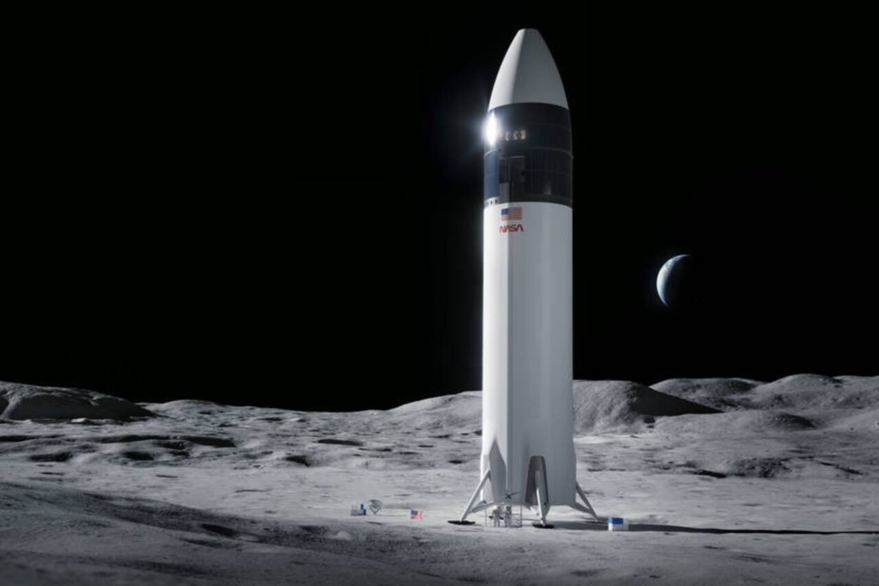 SpaceX to Tell NASA the Moon Will Have to Wait